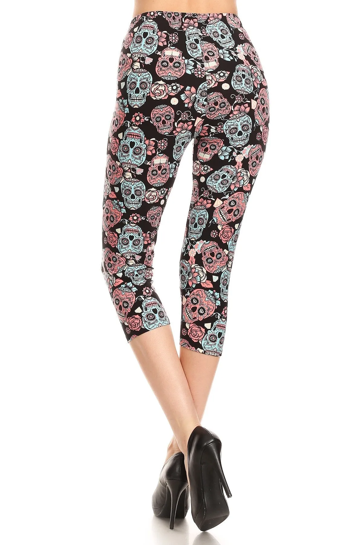 Women's Plus Black Sugar Skull Printed Cropped Capri Leggings