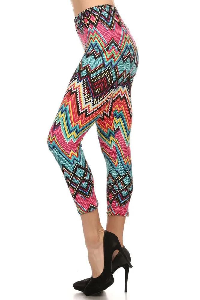 Women's Regular Tribal and Peaked Pattern Print Capri Leggings - Pink Blue