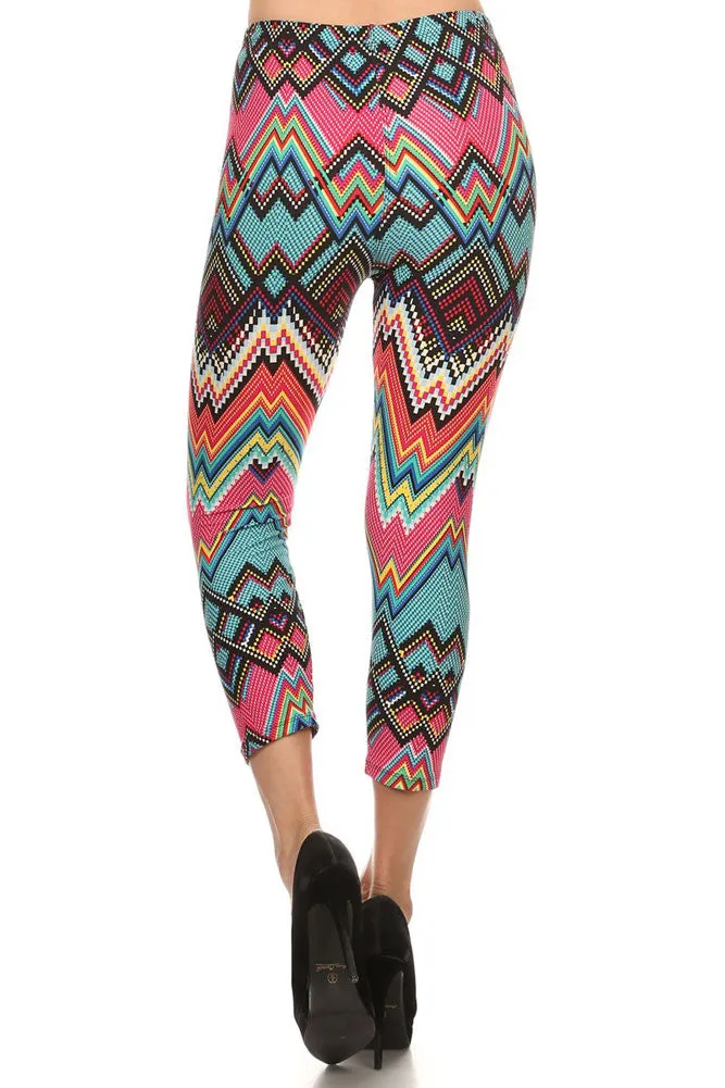 Women's Regular Tribal and Peaked Pattern Print Capri Leggings - Pink Blue